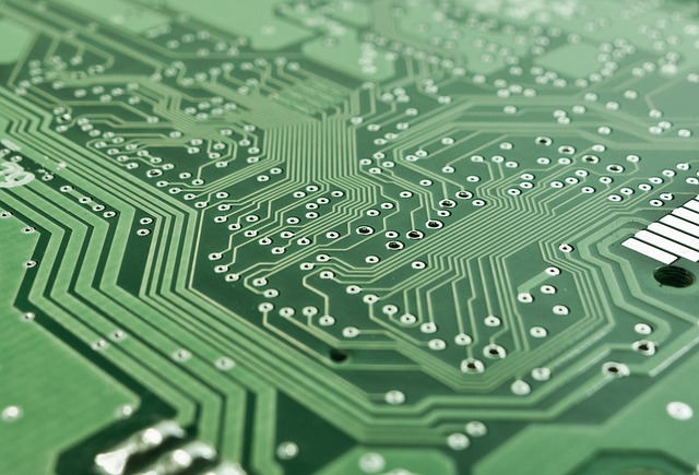 The Linux Kernel and Multitasking: Managing Processes and Threads